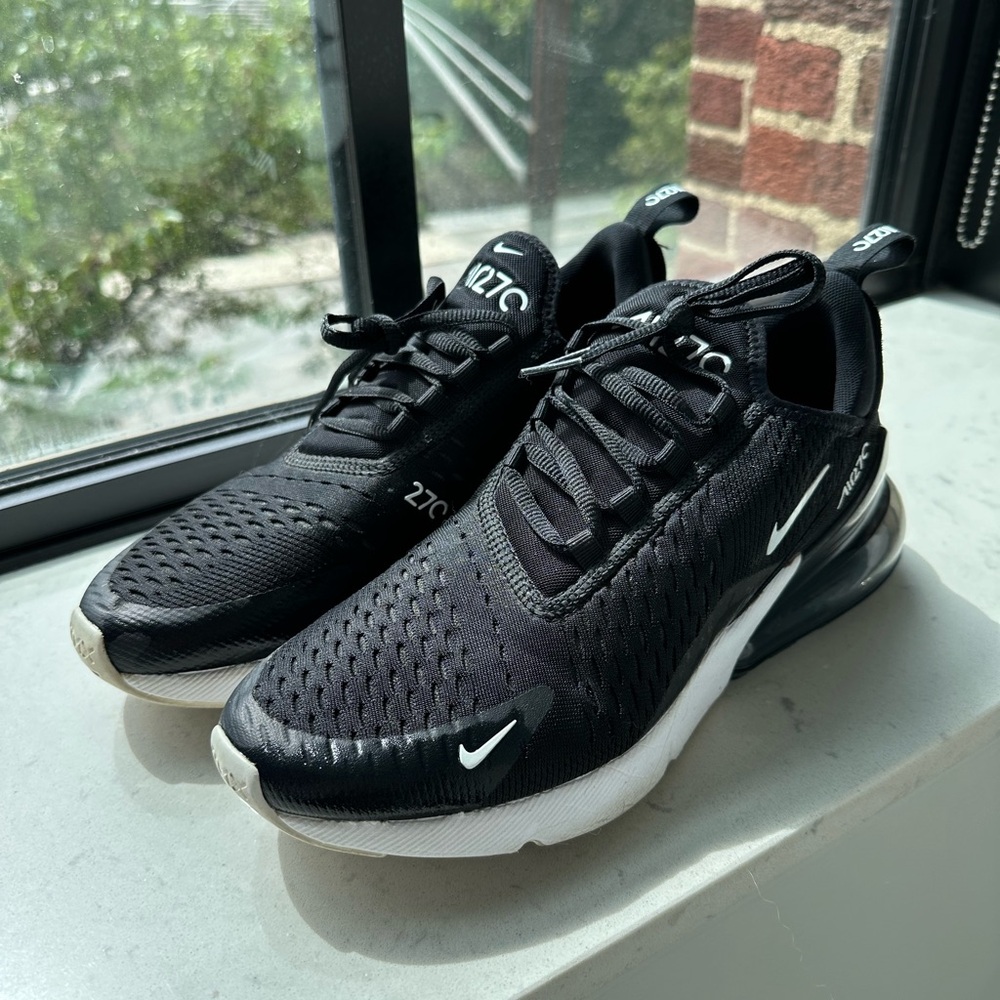 Nike Air Max 270 black size 9